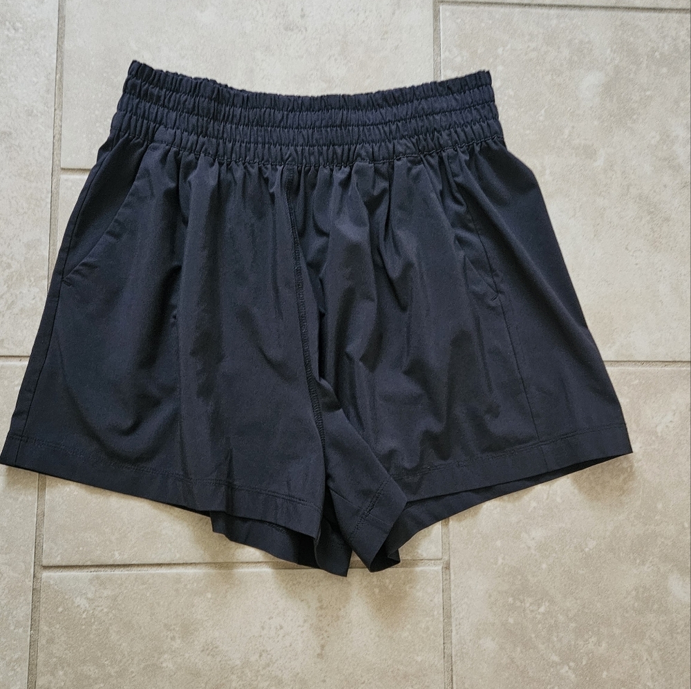 Vuori Villa Shorts Small